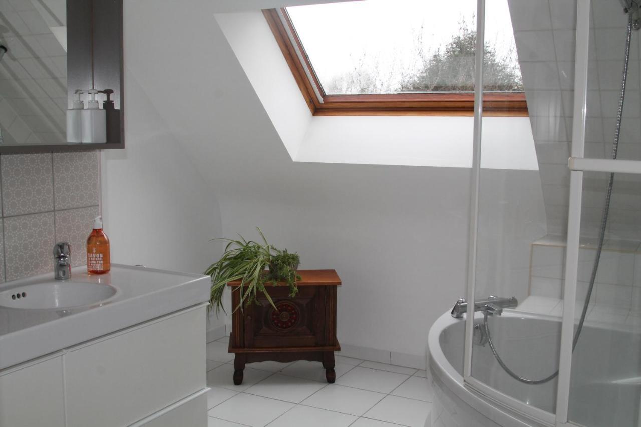 Au Logis Des Pins Chambre d'Hôtes Pontorson Extérieur photo
